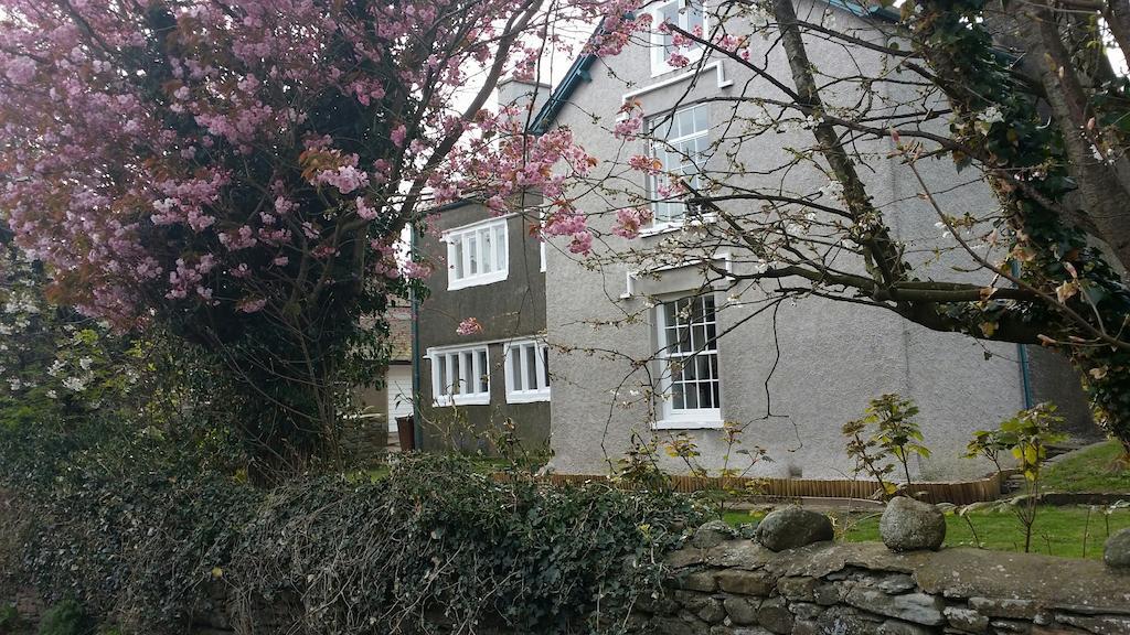 Roosecote Guest House Barrow-in-Furness Стая снимка