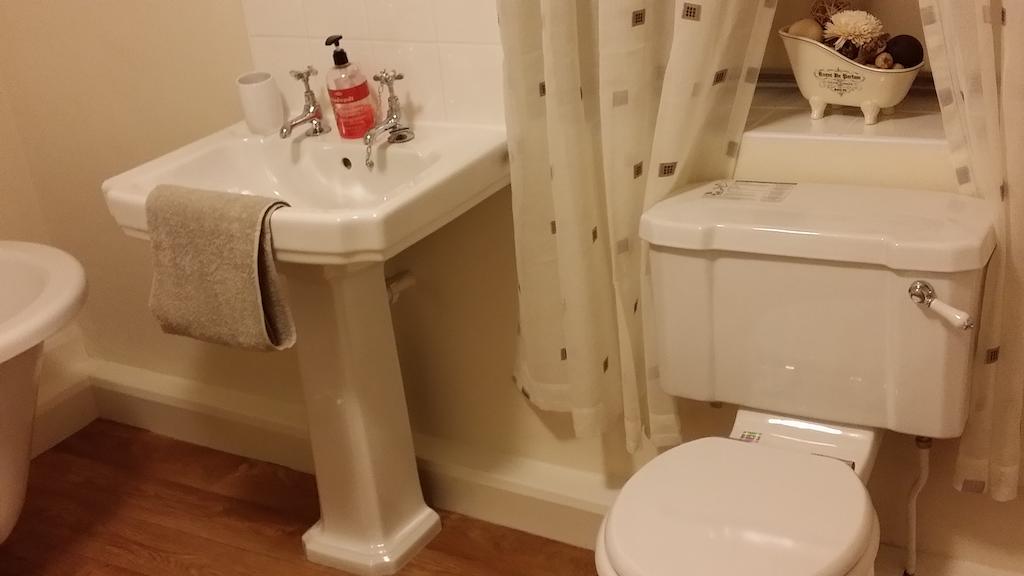 Roosecote Guest House Barrow-in-Furness Стая снимка