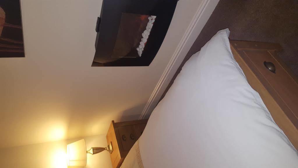 Roosecote Guest House Barrow-in-Furness Екстериор снимка